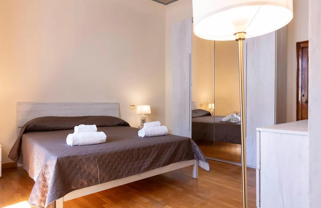 Santo Spirito Huge Apartment-1